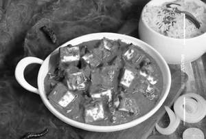 Kadai Paneer With Butter Naan (2)