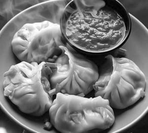 Veg Steam Momos 4 Pcs