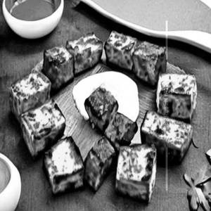Paneer Cheesy Double Deccan Tikka
