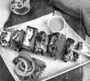 Achari paneer tikka