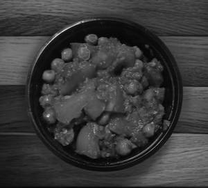 Matar Tamatar With 3 Paratha And Pickle