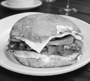 Paneer Tikka Burger