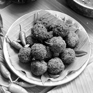 Aachi Mutton Kola (3pcs)