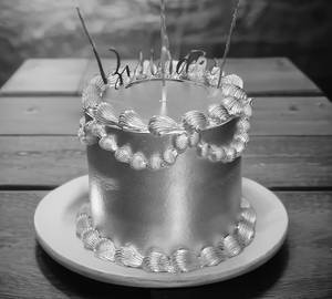 Golden Pearl Cake