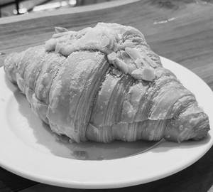 Almond Croissant 
