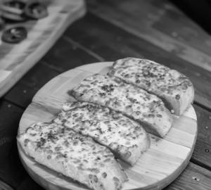 Chilli cheese garlic bread [5 pieces]