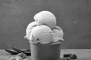Pista With Icecream 