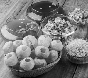 Gol Gappe Pani Wale (10 Pcs)