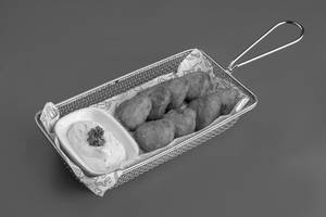 Chicken Nuggets ( 8 Pcs )