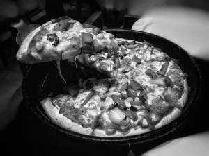 Tandoori chicken pizza