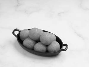 Mothichoor Laddu Yellow Oil