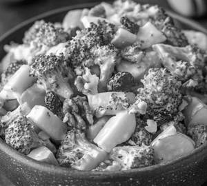 Apple Broccoli Cream Honey Salad