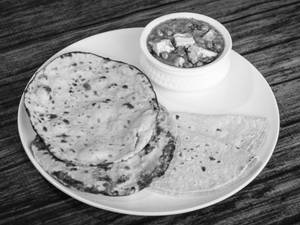 Matar Paneer + 4 Butter Roti
