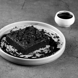 Brownie With Chocolate Sauce