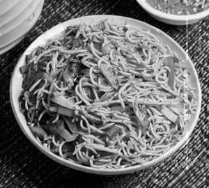 Mixed Schezwan Noodles ( Spicy)