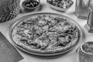 Zaatar Chicken Manakeesh