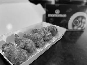 Kurkure Veg Assorted Momos (10 Pcs)
