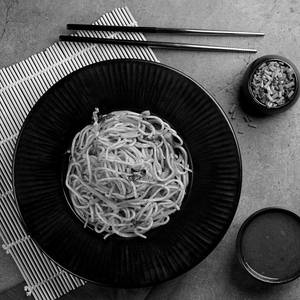 Chilli Garlic Noodles Veg [Serves 1- 2]