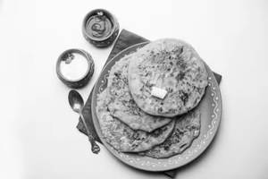 Sattu Paratha [1 Pcs] With Pickle