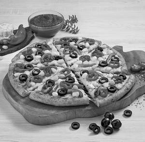 Veggie Paradise Pizza