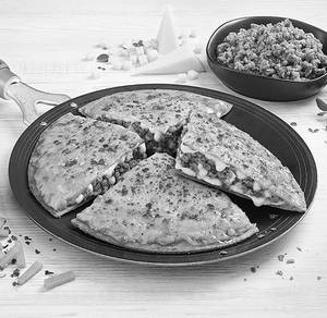 Chicken Keema Paratha Pizza