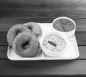 Udid Vada Sambar Chutney.