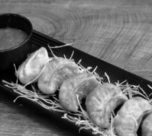 Chicken Peri Peri Momos [8 Pieces]