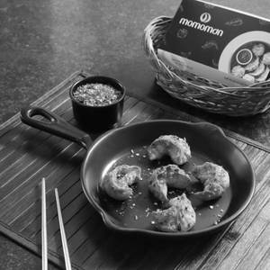 Utterly Butterly Cheese Corn Saucy Momos