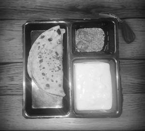 Paneer paratha combo