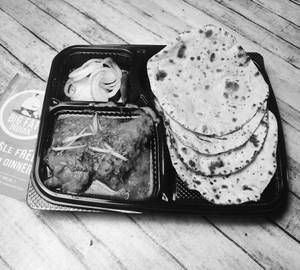 Dhaba Style Mutton With Chapati [Serves 1]
