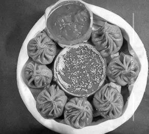 Cheese kurkure momos