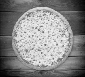 Cheesy pizza