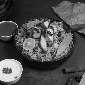 Bowl Hyderabadi Paneer Biryani