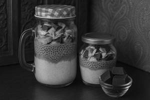 Choco Banana Split (Dark) Overnight Oats [Glass Jar] [100% Pure Honey]