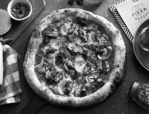 Spicy Chicken Cafreal Pizza by Chef Rhea
