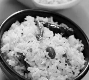 Nimmakaya Pulihora (Lemon Rice) (Serves One)