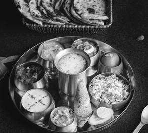 Special Safari Veg Thali