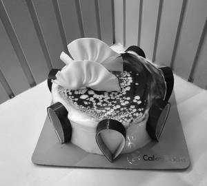 White Truffle Cake