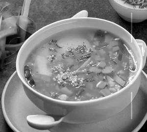 Veg clear soup