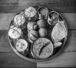 Home style thali