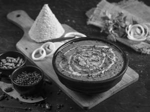 Dal makhani with 2 butter naan