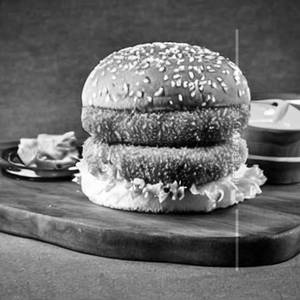 Paneer Crispy Burger