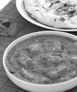 Paneer Makhani With Rice Or Breads (combo)