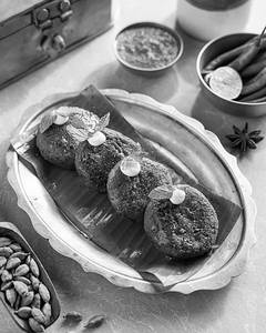 Mutton Shikampuri Gilawat