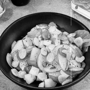 Onion salad