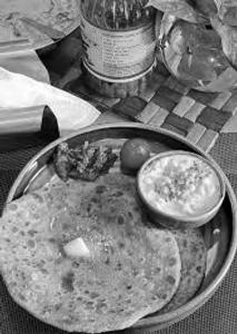 Gobhi paratha with boondi raita