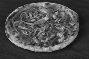 Smoked Chicken Hand Stretched Pizza (Spicy: Medium) ★ Signature 