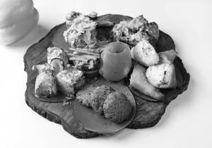 The Great Indian Veg Tandoori Platter (15 Pcs)