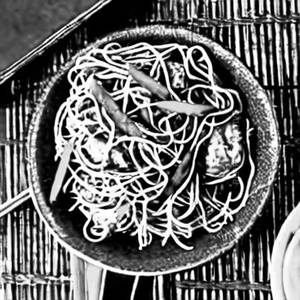 Pan fried noodles chicken