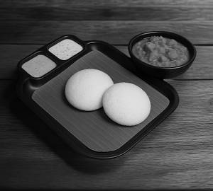 Idly(2 pcs) + Vadacurry